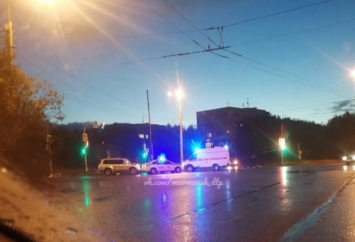 Машина мчс. Мурманск сейчас. Вчера в мурманске. Вчера в мурманске. Пожар в мурманске на беринга.