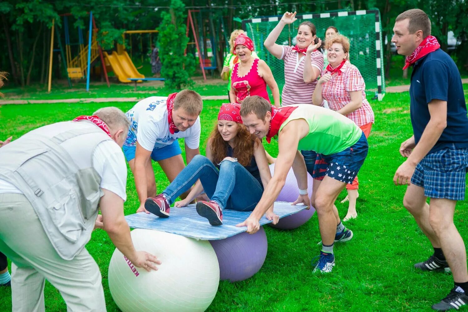 танцы в воздухе. спортивное мероприятие на свежем воздухе. мероприятия на свежем воздухе. летние игры для детей. мероприятия на свежем воздухе.