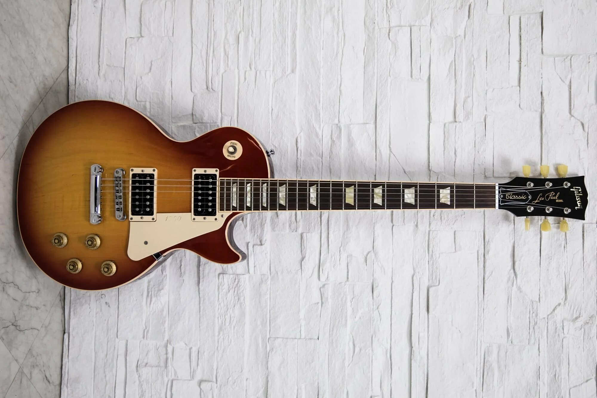 Gibson les Paul Classic. Гитара Gibson les Paul. Gibson les Paul Classic Custom. Gibson les Paul Classic 1960.