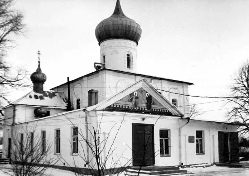 Георгиевская церковь старая русса. Храм георгия победоносца старая. Церковь георгия победоносца в старой руссе. Храм георгия победоносца старая. Церковь святого георгия в ладоге 12 век.