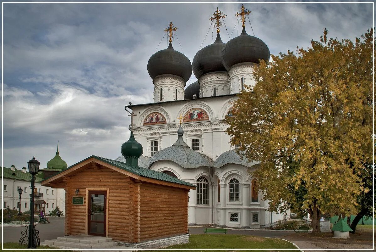 успенский трифонов монастырь. трифонов монастырь киров храм. монастыри города кирова. трифоновский монастырь на вятке. спасо-преображенский женский монастырь киров.