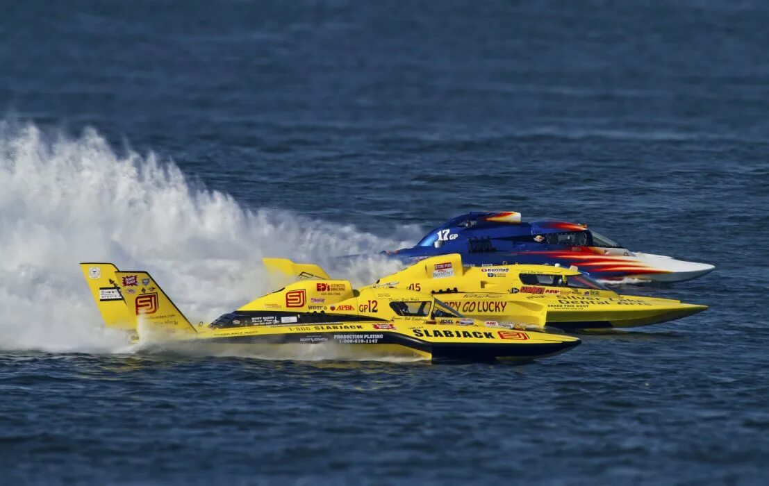 Powerboat racing, formula r1000. Гоночный катер. Гоночная лодка 6. Гоночная лодка 6. Глиссер катамаран.