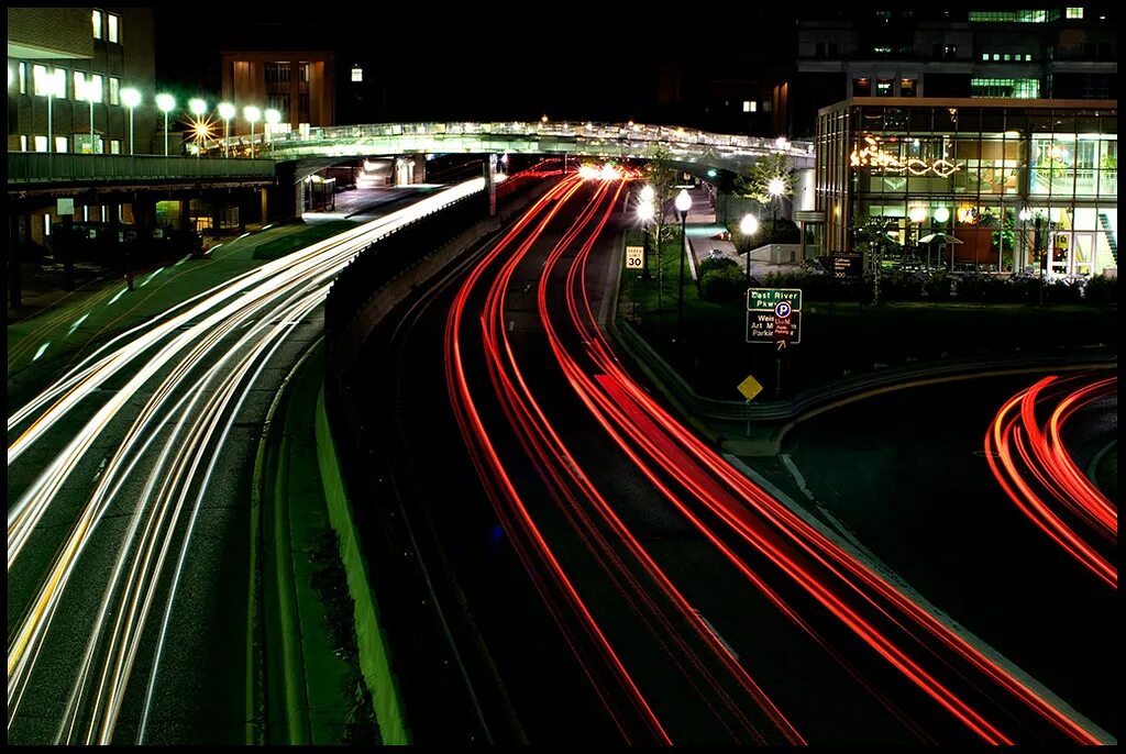 Трафиком называется. Картинки Траффик. Дорожный трафик. Traffic Flow. Городской трафик фото.