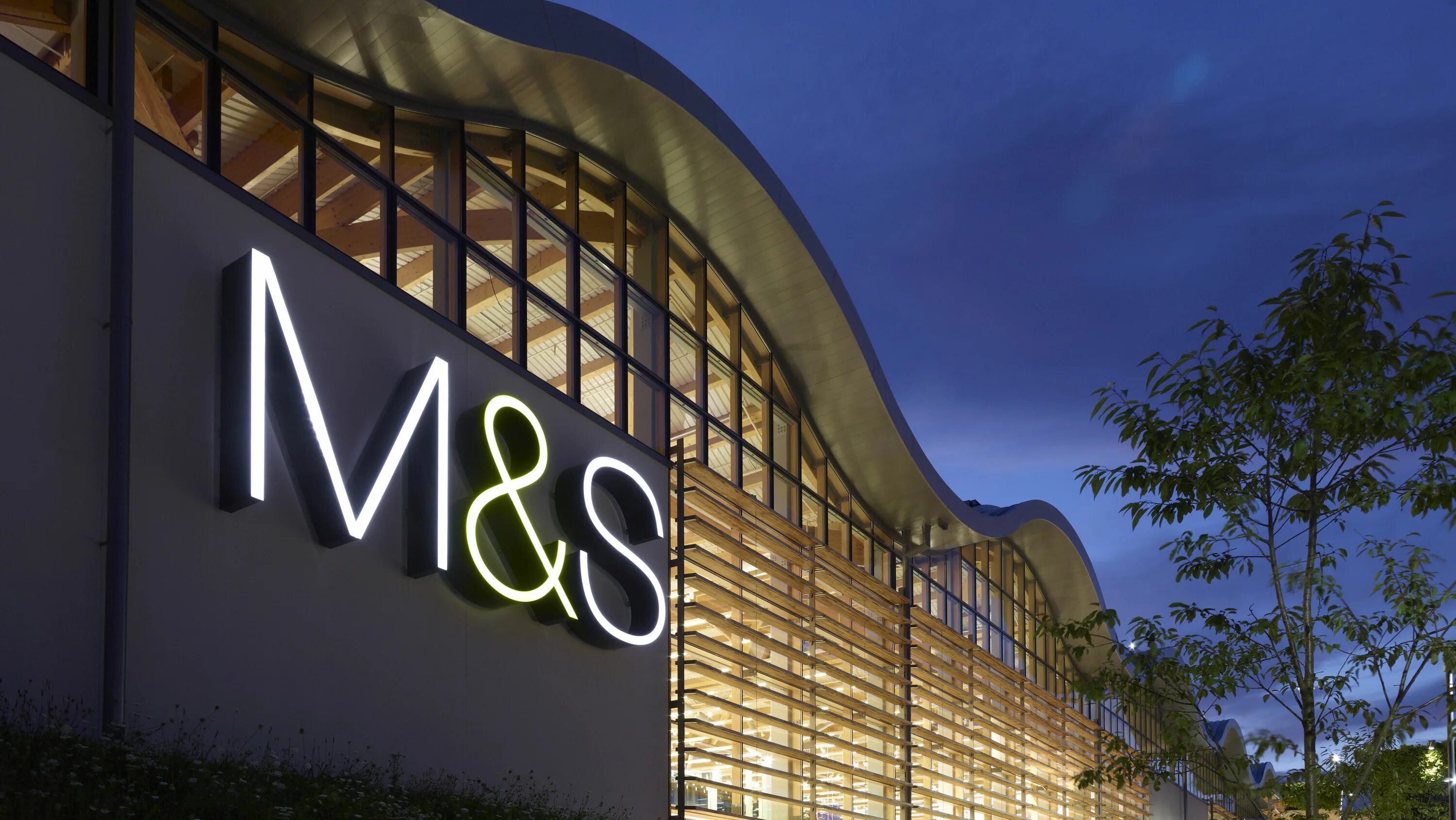 Marks office. Marks & Spencer Ритейл. Marks and Spencer офис. Marks & Spencer компании Великобритании. Магазин m s.