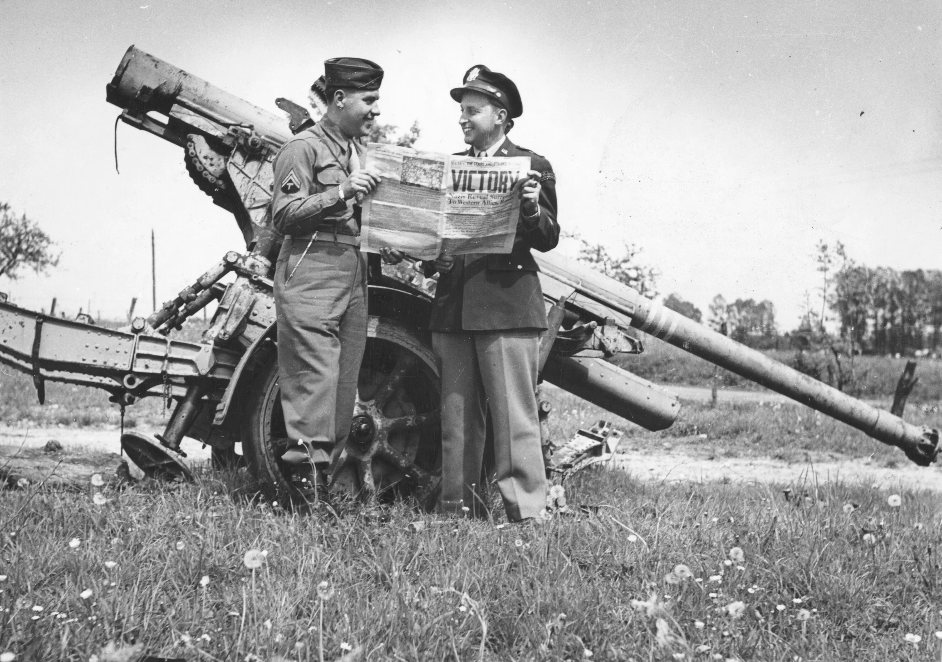 Таран 7. Французские зенитки. Военные фотографии 1941-1945. Фотомонтаж второй мировой войны. Легендарные снимки второй мировой.