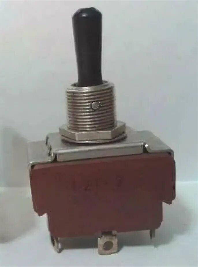 Тумблер п2т-5 вт0. Шт 2 т. Двухполюсный советский переключатель п2т. Переключатель п2т-13. Тумблер п2т-4в усо.