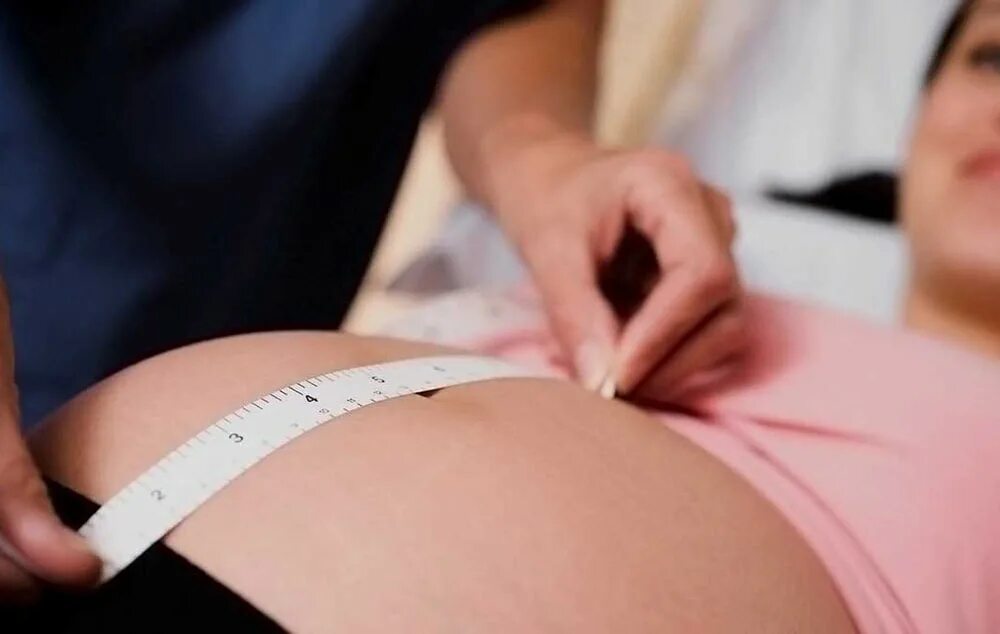 Ож и вдм. Измерение живота беременных. Измерение окружности живота. Измерение окружности живота и высоты стояния дна матки. Высота стояния дна матки и окружность живота.
