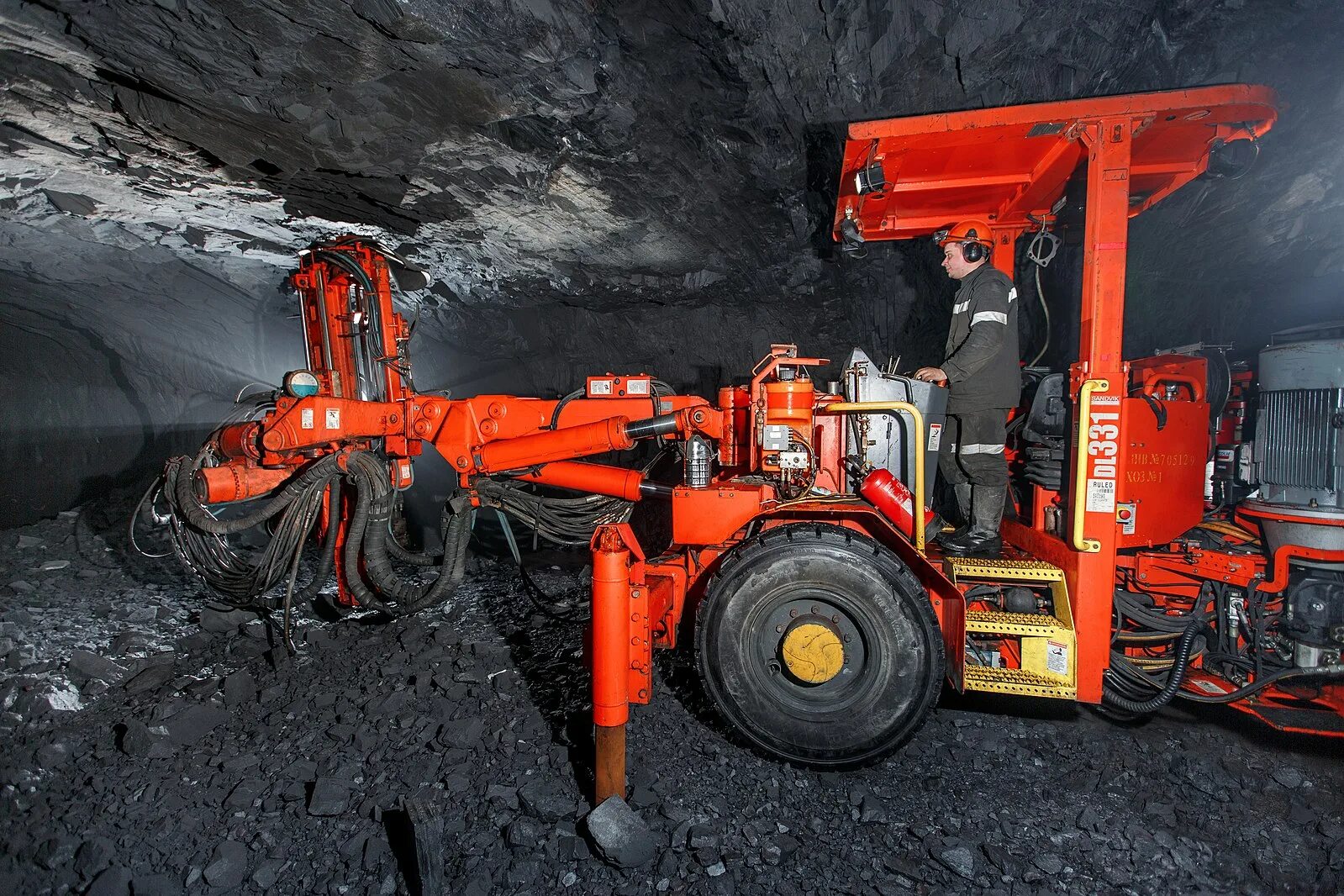 Komatsu mining. Горная техника ghh. Буровая monomatic 105-40. Карьерная техника. Metso outotec finland oy.