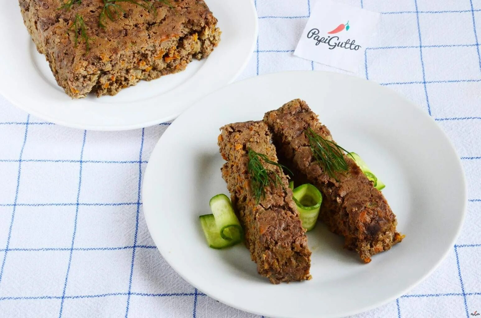 Можно кушать куриную печень. Паштет из печени со шпиком. куриная печень при похудении. печеночный паштет с гречневой кашей. печень куриная для похудения.