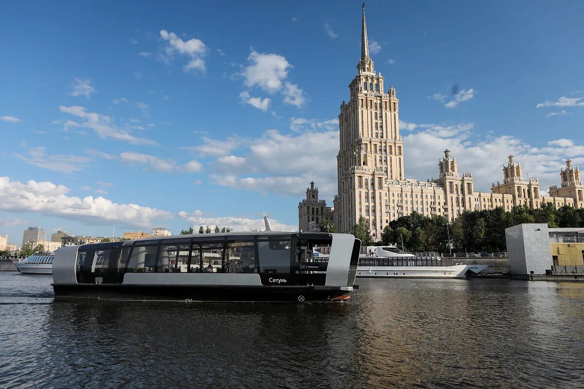 Речные прогулки по москве реке 2024. Новые речные трамваи в Москве 2023. Речной трамвайчик в Москве. Захарково Речной трамвайчик. Сердце столицы Речной трамвайчик.