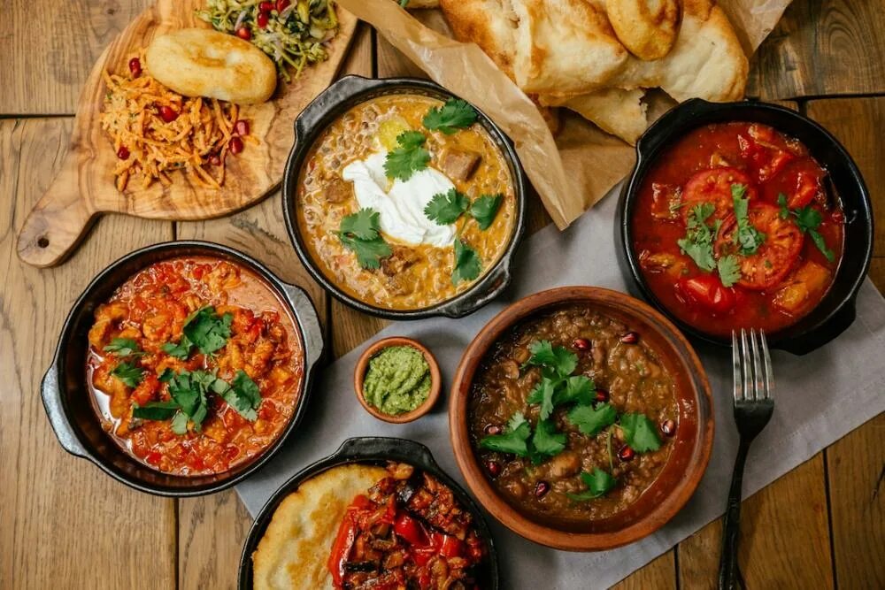 национальные блюда грузии. традиционные грузинские блюда. грузинская национальная еда. лобио харкалия. грузинская нац кухня.