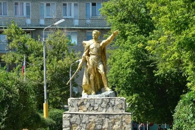 Курорт имени чапаева. Чапаевский курорт саратовская область. Санаторий чапаев саратовская область. Чапаевка ершовский район санаторий. Чапаевка ершовский район санаторий.