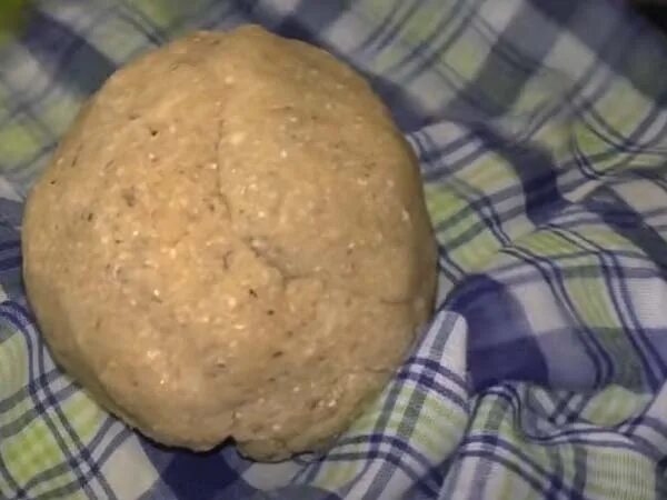 Как приготовить мастырку для рыбалки из гороха. Гороховая мастырка для рыбалки. карась на гороховую мастырку. мастырка для пружины. жмыховая мастырка.