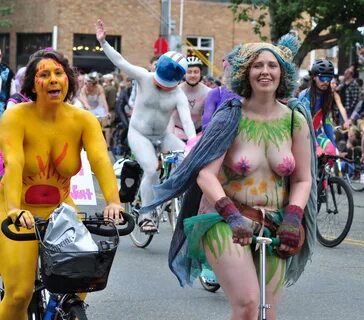 Fremont Solstice Parade-bold nude girls