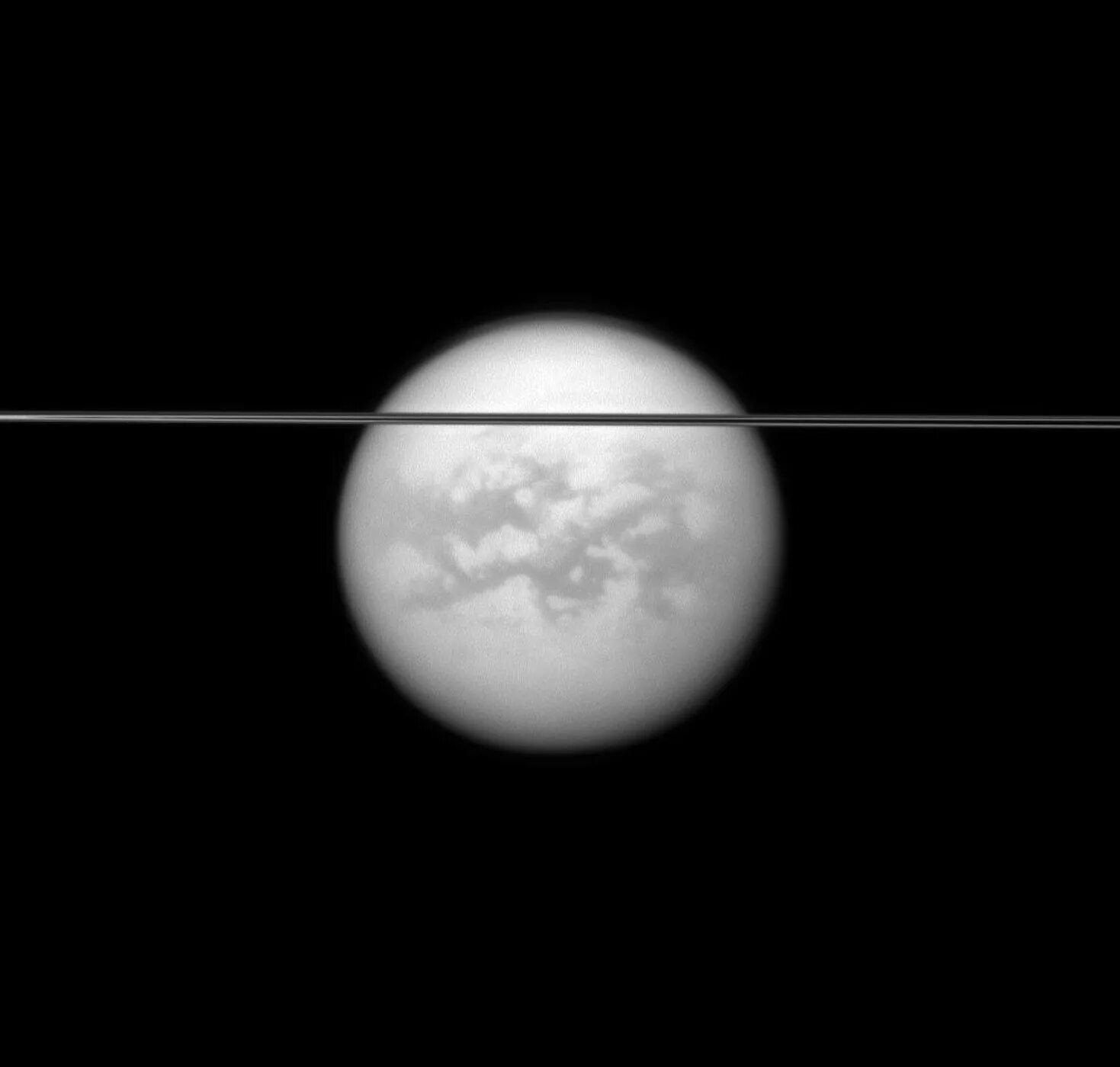 Титан Спутник Сатурна. Атмосфера титана спутника Сатурна. Титан Спутник спутники Сатурна. Планета Титан Кассини. Спутник плотной атмосферой