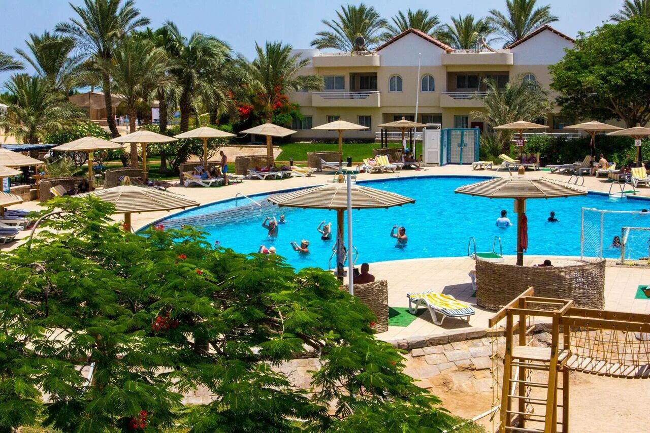 Calimera hurghada. Golden Beach Resort Хургада. Хургада отель Голден Бич Резорт 4. Golden Beach Resort 4 Египет. Golden Beach Resort 4 Египет Хургада.