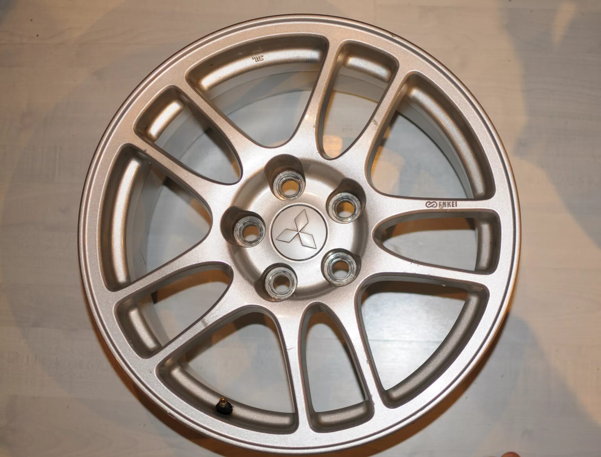Диски mmc. Enkei j17x8jj. диски эво 9 enkei. диски enkei evo. диски лансер эво 9 enkei.