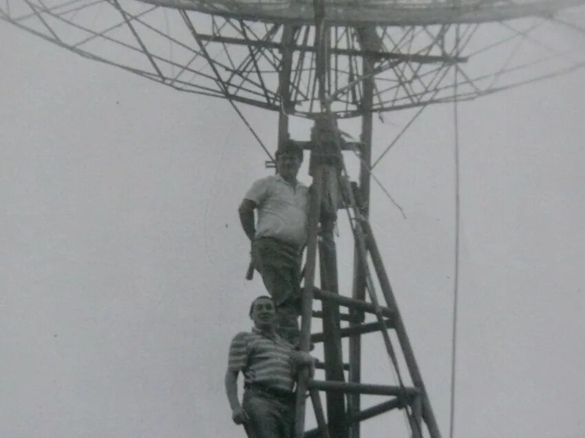 Инжектор питания для антенны. Антенна 160 мгц. Антенна yagi 915 мгц. Anytone 5555н. Схема лампового укв приемника на фм.