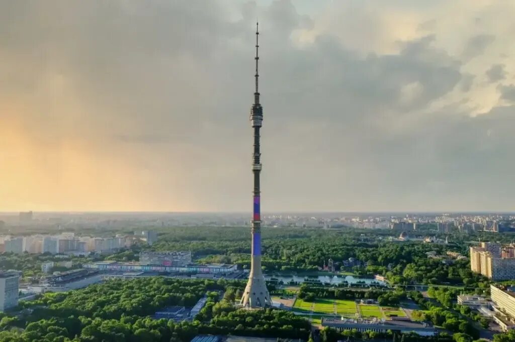 Башня останкинского телецентра. Останкинская башня 540 метров. Башня останкино 1993. Высота останкинской башни. Останкинская башня 540 метров.
