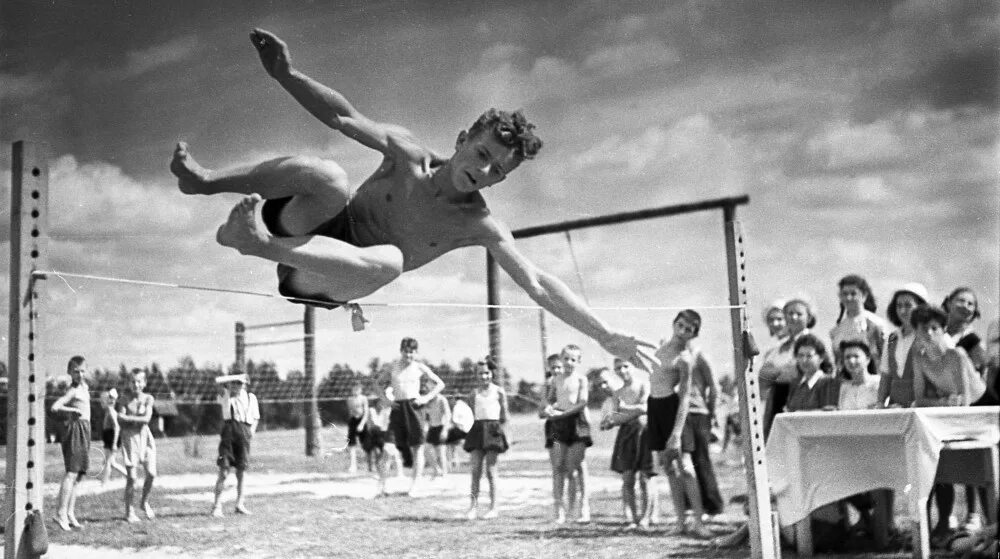 Комплекс гто 1931. Комплекс гто 1931. Всесоюзный комплекс гто 1931. Значок гто ссср. Гто ссср 1931.