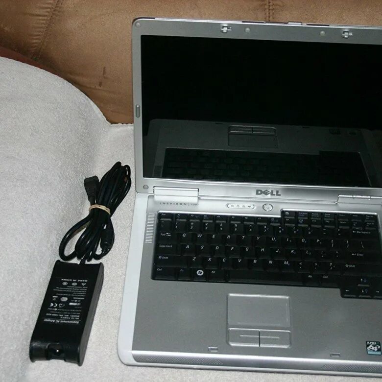 Dell inspiron 1501. Ноутбук dell 1501. Ноутбук dell inspiron 1600. Inspiron 1501. Ноутбук делл инспирон 1501.