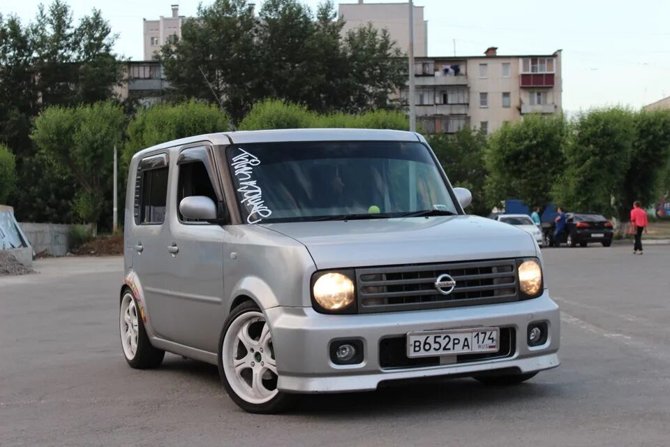 Nissan cube z11 autech. Ниссан куб z11 r16. Ниссан куб 1996. 7. Nissan cube z11 nismo.