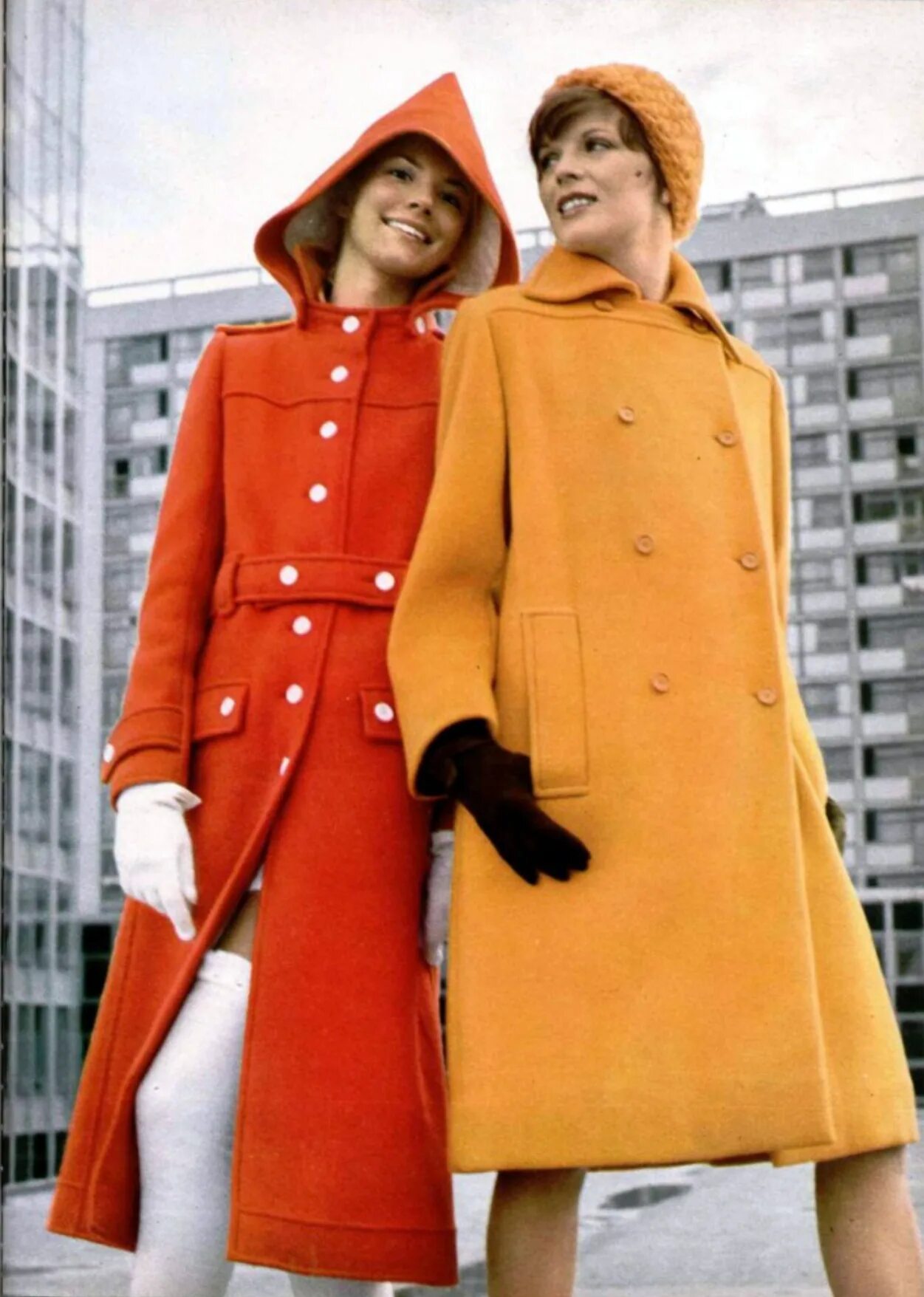 Пальто 70. Пальто мода 1970х. пальто диор в стиле 70-х. пальто 70е ссср. мода 60х пальто.
