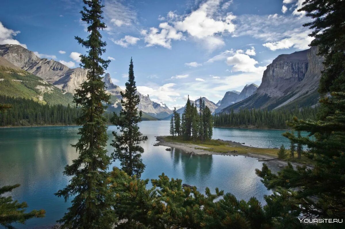 Канада места в мире. Озеро морейн в канаде. Канада места в мире. Канада места в мире. Канада места в мире.