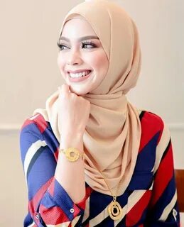 Hanya Suami Yang Setia Sahaja Rela Keluarkan Duit Untuk Cantikkan Isteri 
