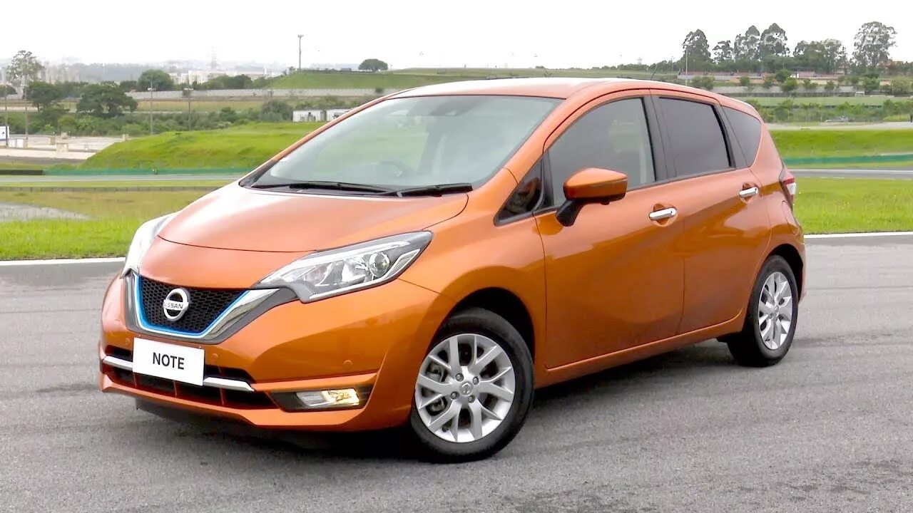 Ниссан нот е повер. Nissan Note e-Power. Nissan Note e Power 2017 года. Nissan Note 2017 гибрид. Ниссан ноут е Пауэр 2019.