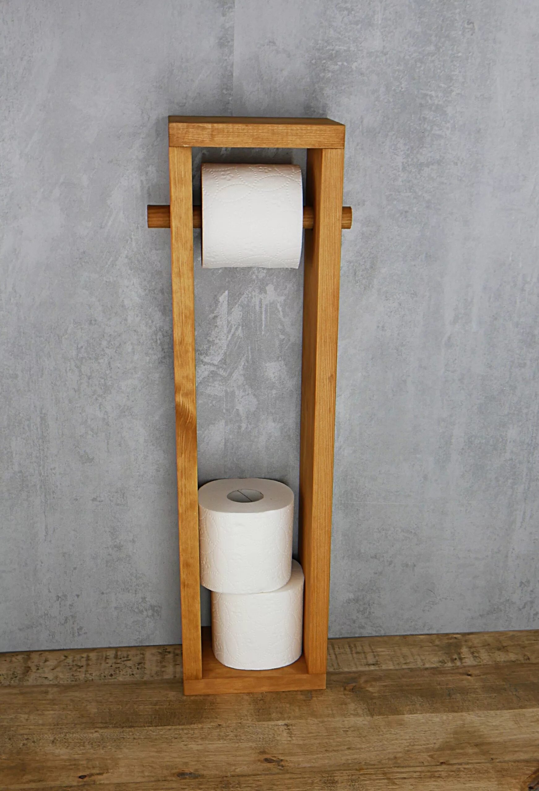 Housegute держатель для туалетной бумаги с полкой для. Держатель для туалетной бумаги joseph joseph. Подставка под туалетную бумагу. Стойка для туалетной бумаги из дерева. Держатель для туалетной бумаги с подставкой.
