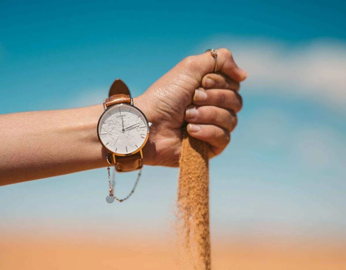 Эрнст гребер ремарк. Ремарк время жить. Здесь и сейчас. Время жить. Г "время жить и время умирать".