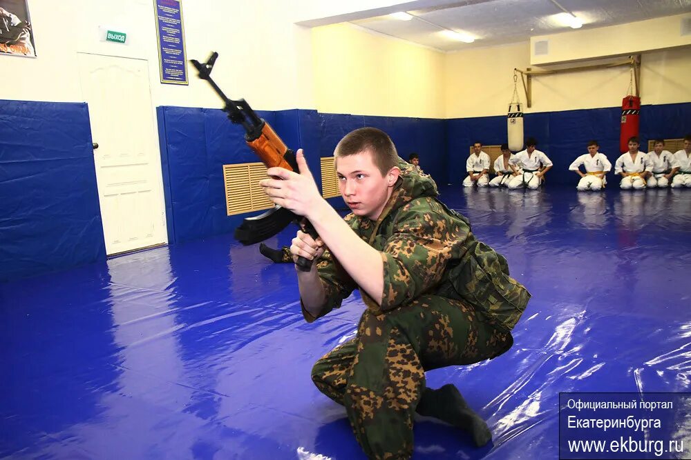 Клуб новатор екатеринбург уралмаш. Хк новатор химки. It клуб "новатор". Клуб новатор. Клуб новатор.