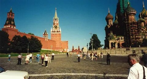 Площадь 2000