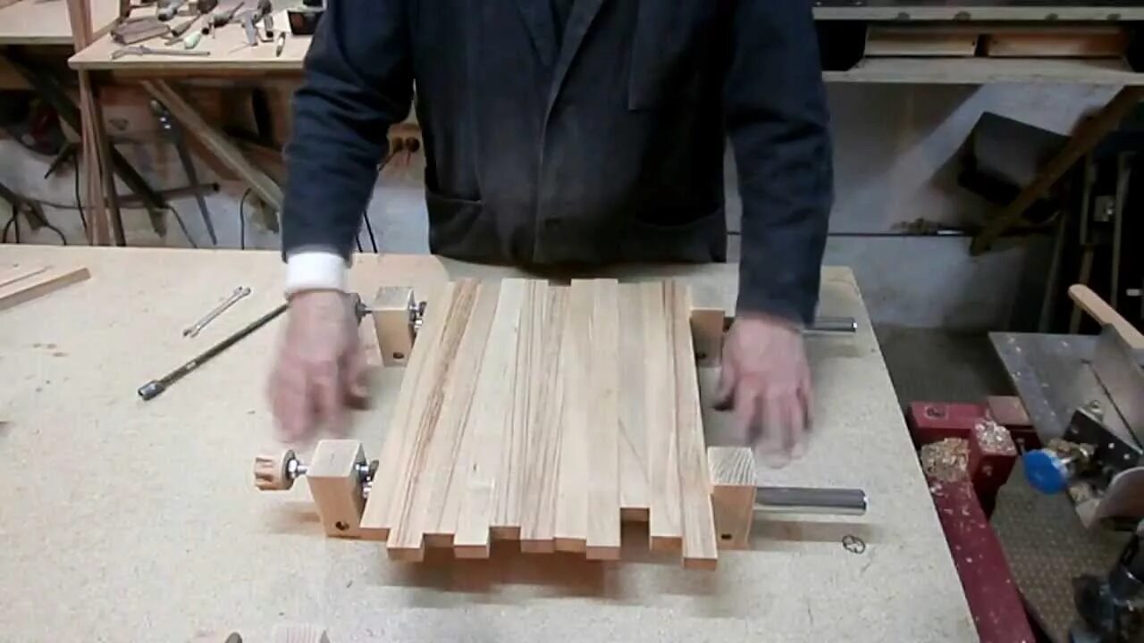 Кромочная струбцина bessey. Струбцины для склейки древесины. Струбцина для фронтальных панелей bessey frz12. Woodwork 400x80 мм струбцина. Инструмент для склейки дерева.