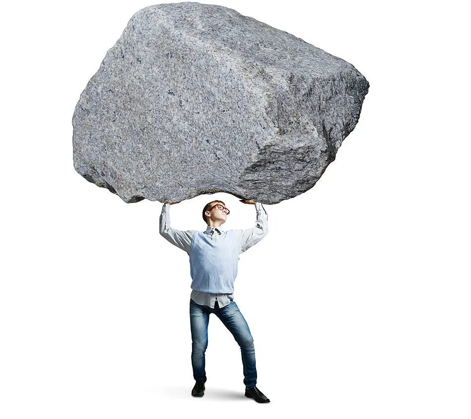 Человек держит тяжелый груз. Человек держит камень. Камень в руке человека. Человек булыжник. Мужик который поднимает булыжник.