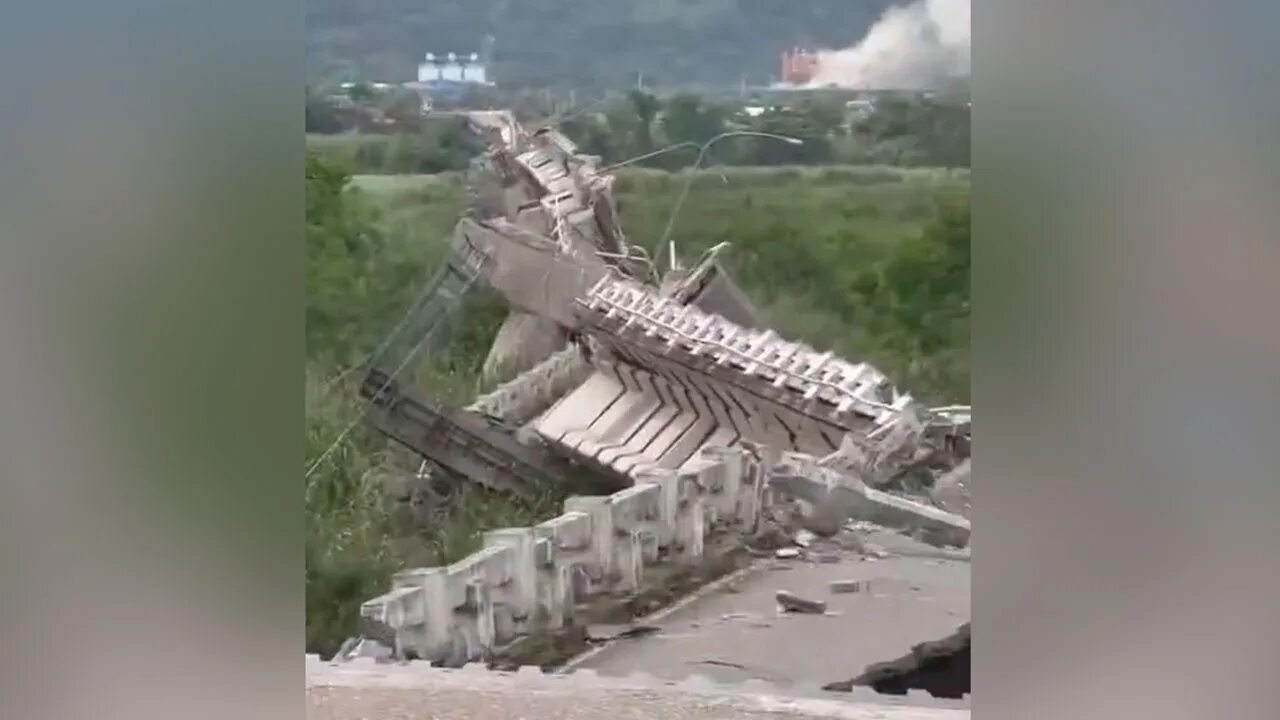 Землетрясение в тайване сейчас. Землетрясение в Японии 2022. Землетрясение на Тайване 1999. ЦУНАМИ 2011 года в Японии. Землетрясение разрушения.