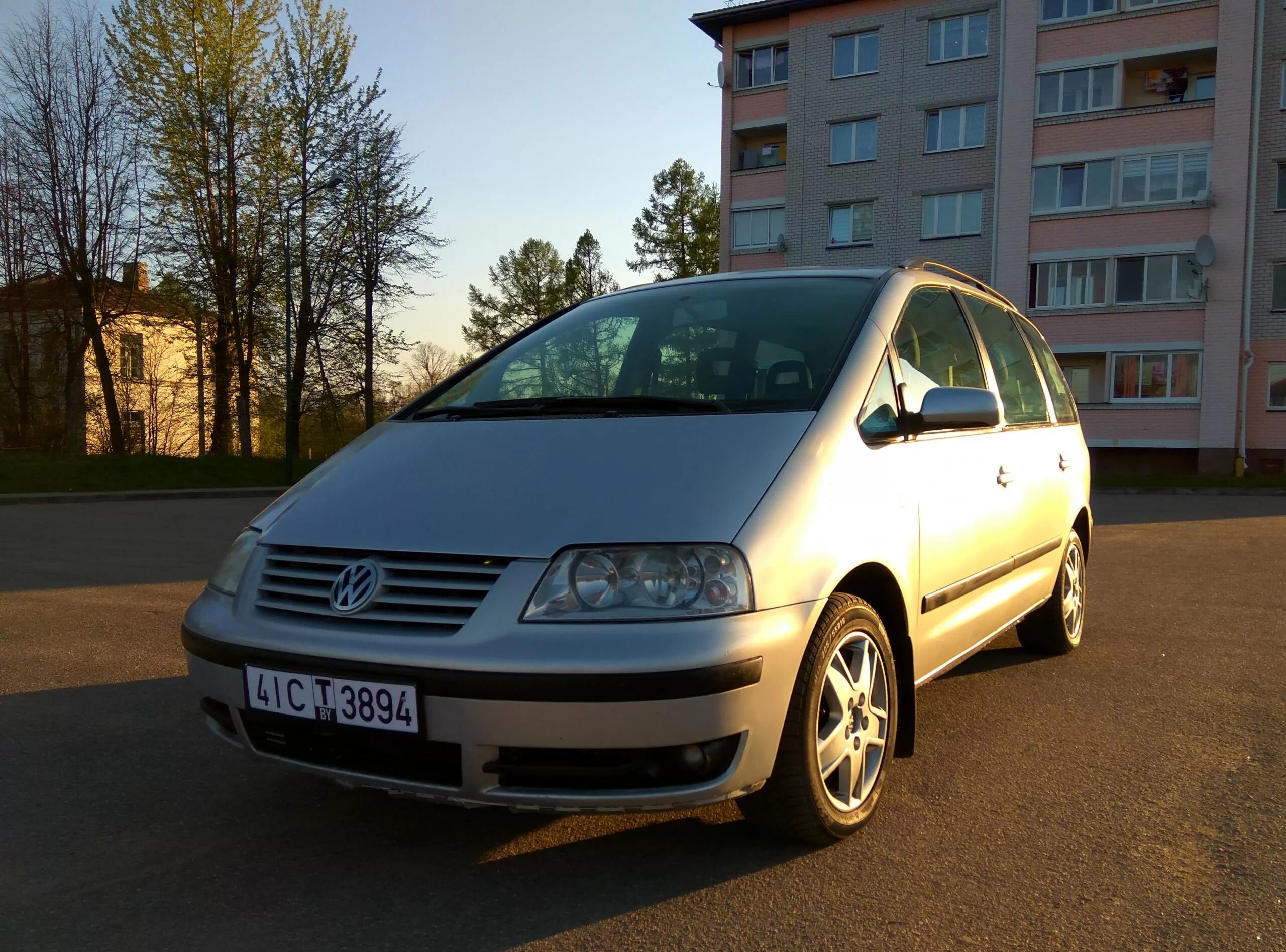 Volkswagen sharan 2001 год. Фольксваген Шаран 2001. Фольксваген 2001г Шаран. Фольксваген Шаран 2001 года. VW Sharan 2001.