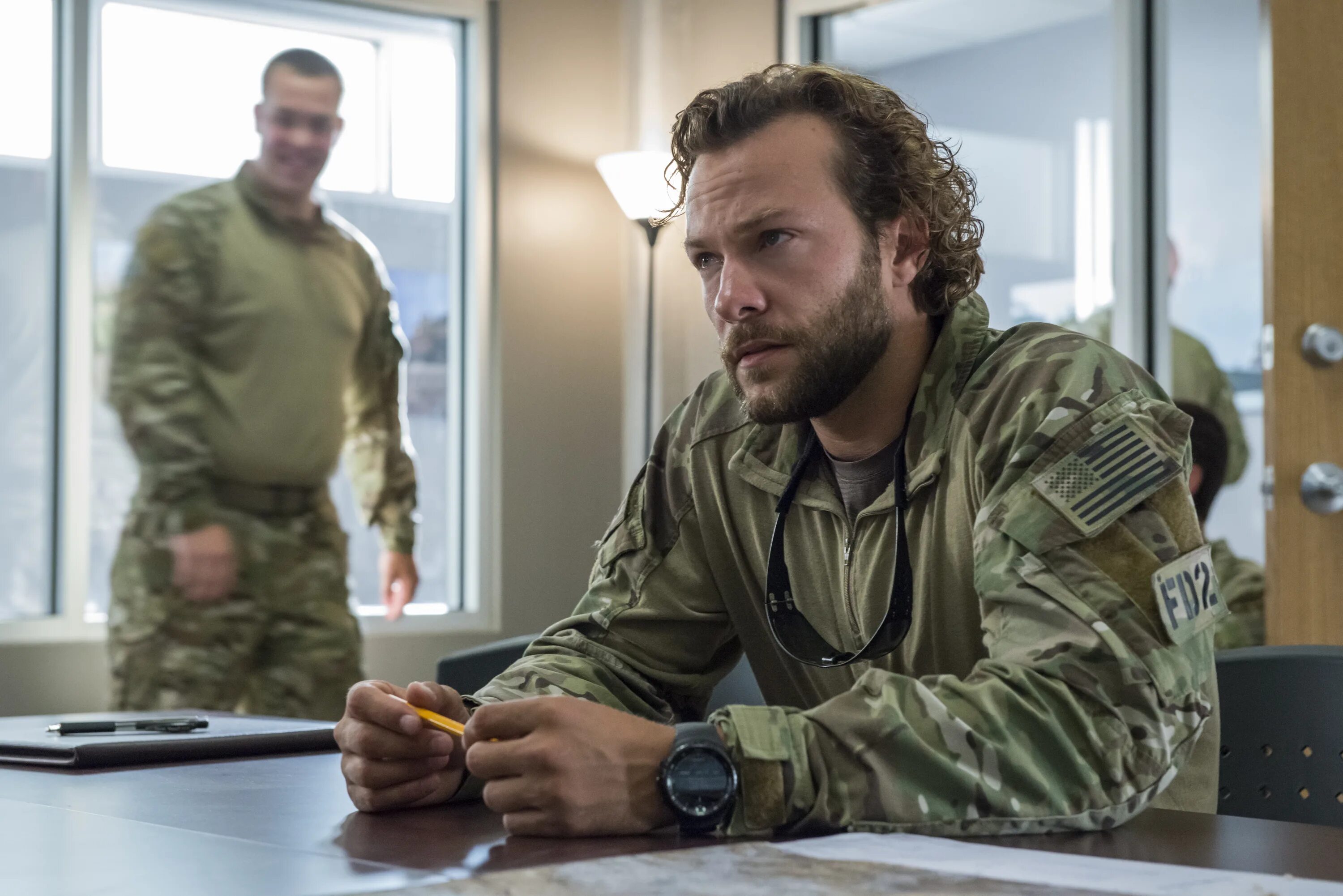 Six 2017. Бэрри слоун шестой отряд. seal team six сериал. кайл шмид шестой отряд. сериал 6 отряд six.