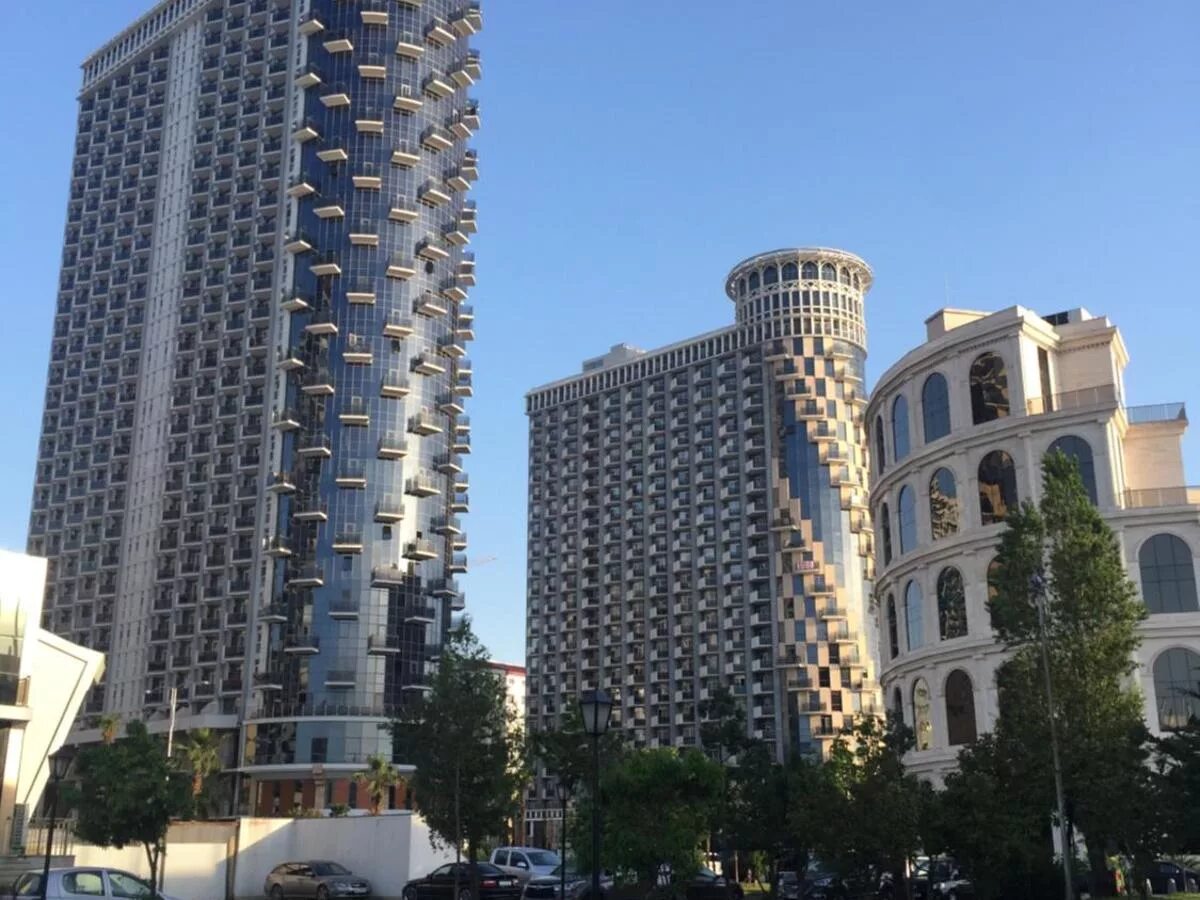 Orbi sea. Грузия батуми орби сити. Orbi sea towers батуми. Orbi sea. Орби си тауэрс батуми.