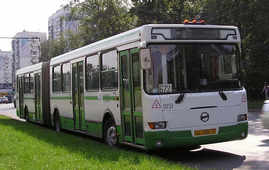 Новые русские автобусы. Автобус м10. Нефаз-5299 11 автобус. Автобус. Лиаз 5292 пригородный.