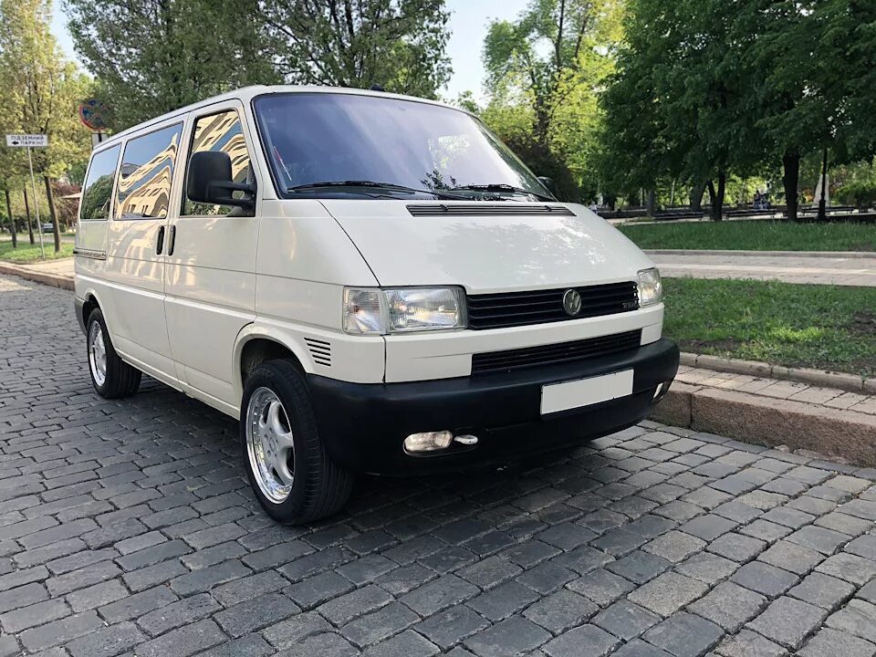 Куплю б у фольксваген транспортер. Фольксваген Транспортер т4 2003. Volkswagen t4 2000. Volkswagen t4 2003. Volkswagen t4 2002.