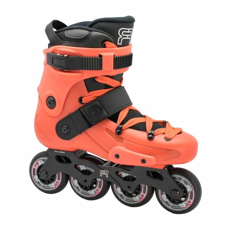 Ролики для города. Роликовые коньки fr skates fr2 80 (black). Ролики mf900 oxelo. Человек на скейте в парке. Ролики для города.