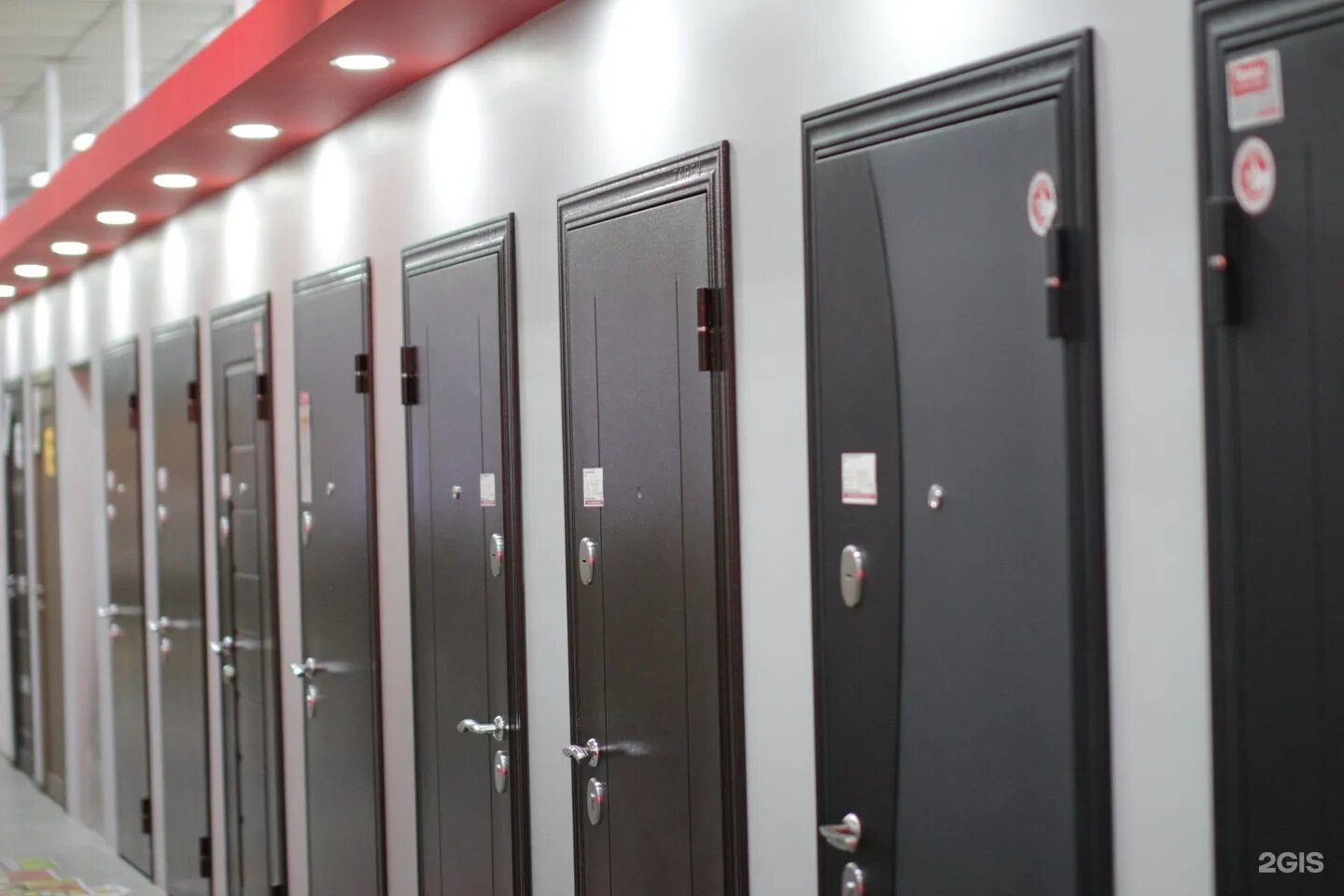 континент строй сервис чита. склад дверей. двери лайндор в интерьере. центр дверей тольятти. двери тольятти адреса.