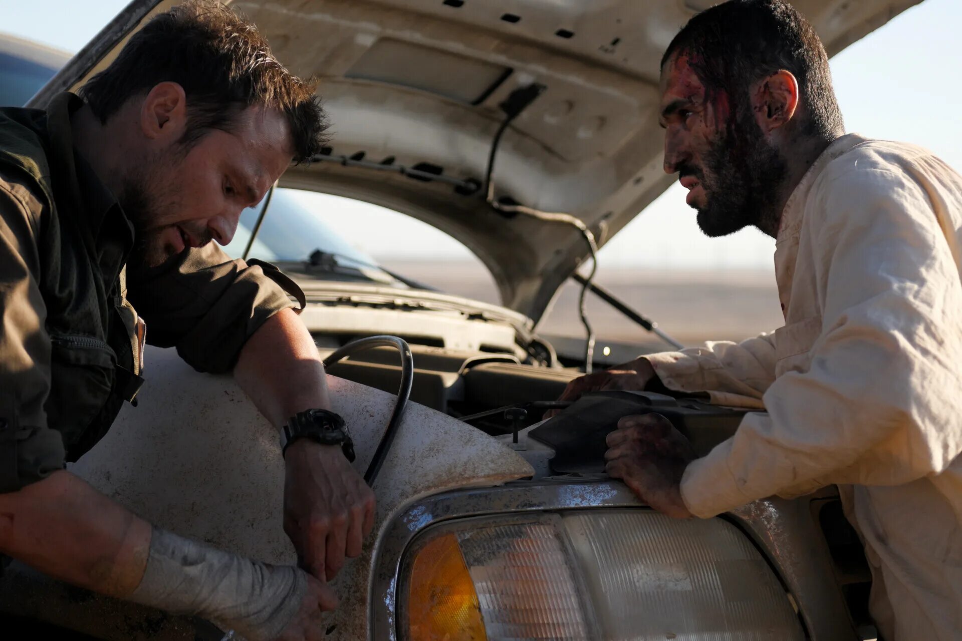 Своя война шторм в пустыне 2022. Своя война шторм в пустыне 2022. Своя война фильм 2021. Своя война фильм 2022. Алексей чадов 2022.