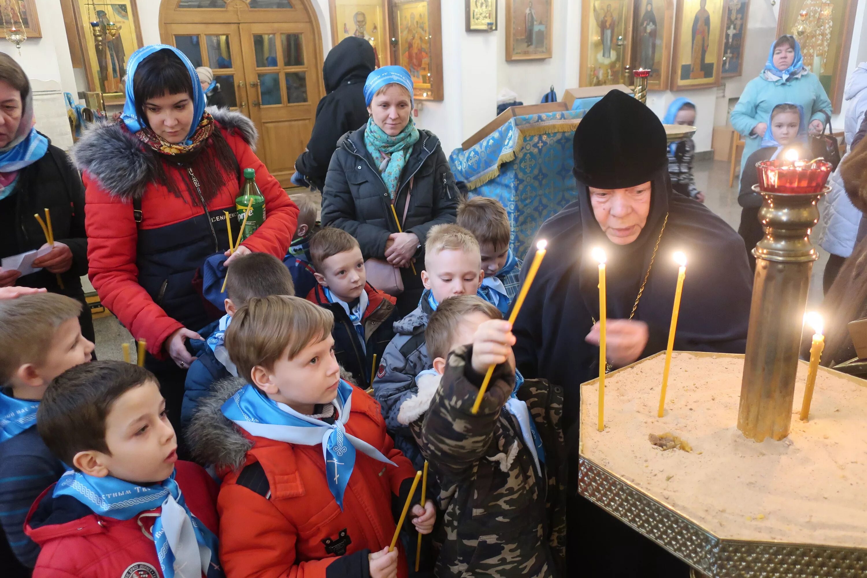 Вяземские новости. Спасо-Богородицкий Одигитриевский женский монастырь. Одигитриевский женский монастырь паломничество. Воскресная школа Свято-Одигитриевского собора. Спасо-Богородицкий Одигитриевский женский монастырь под Вязьмой.