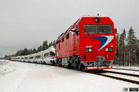 Под тепловозом