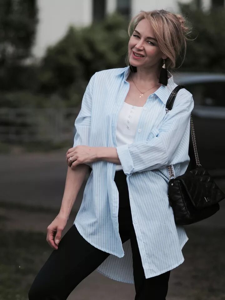 Белое платье рубашка. Классическая белая рубашка женская. Красивые рубашки женские. Необычные рубашки женские. Под женской рубашкой.