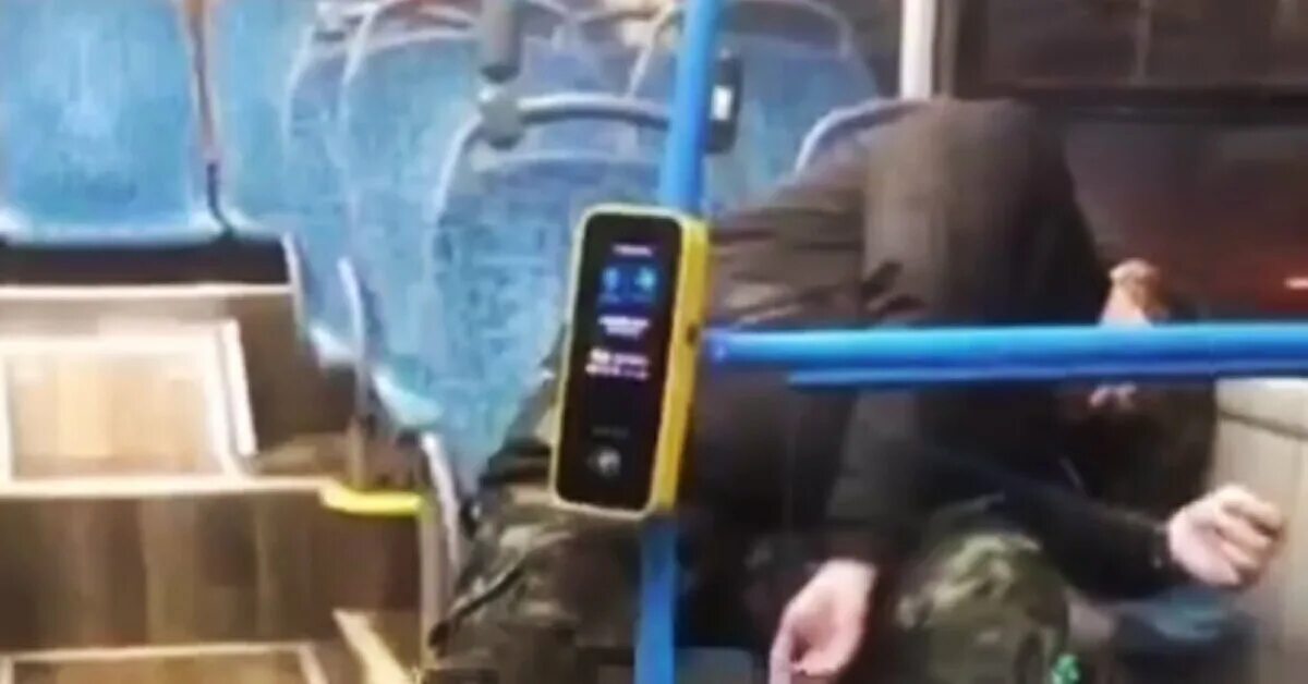 12 часов в автобусе. Смерть в автобусе в Москве. Автобус порезанный в Москве.