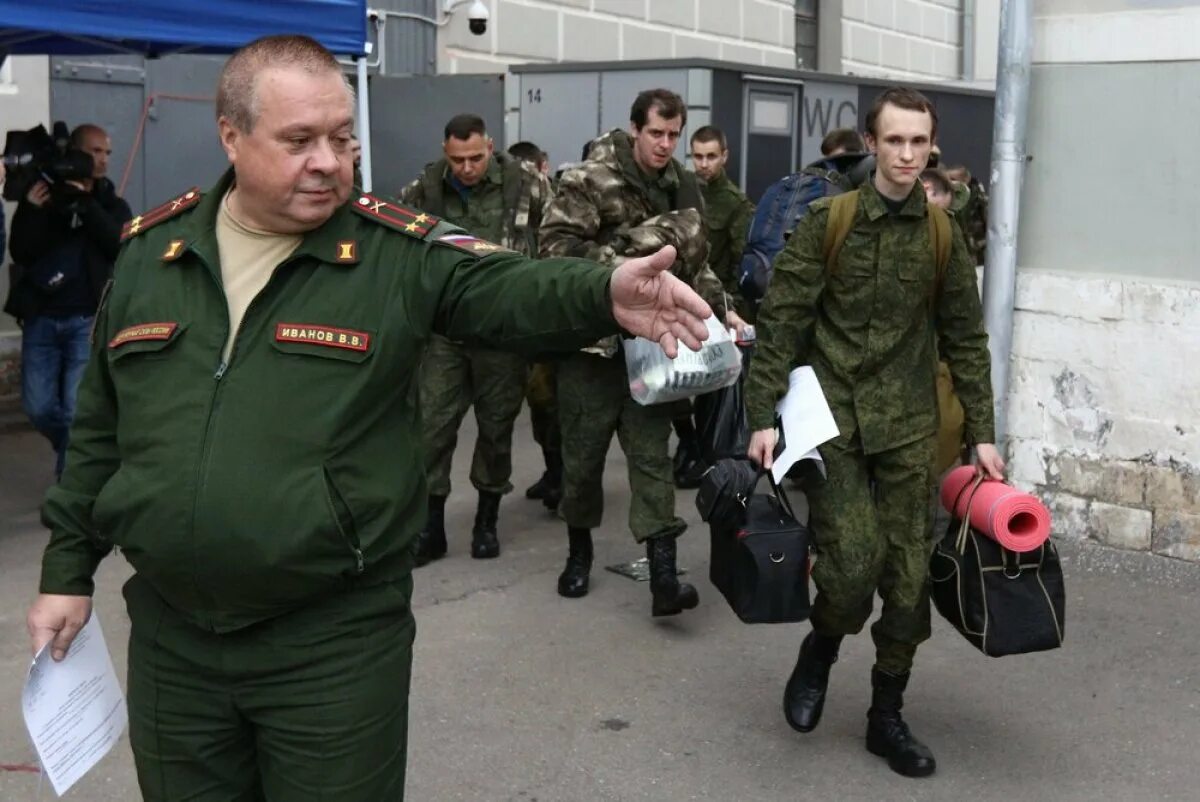 Военные сборы. Военный призыв. Призывники. Военные сборы в России.